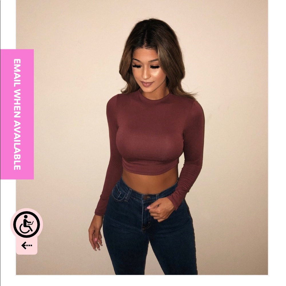 Abby Long sleep-high neck crop top